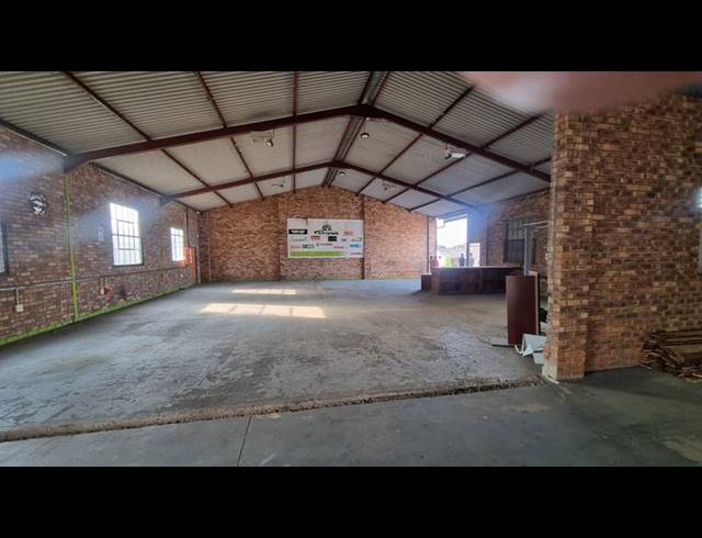 INDUSTRIAL PROPERTY TO RENT IN MERRIVALE